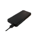 Μαύρο power bank με συνδεδεμένο καλώδιο φόρτισης.