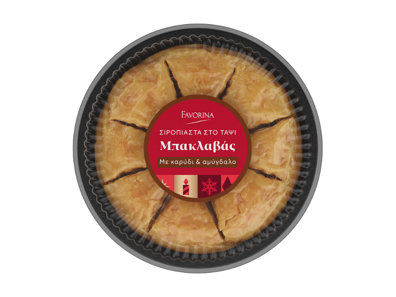 Στρογγυλή μπακλαβάς με καρύδια και αμύγδαλα, με χριστουγεννιάτικη ετικέτα.