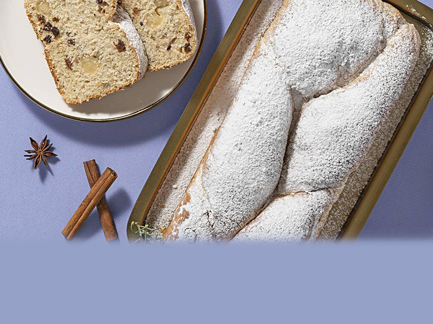 Τσουρέκια με σταφίδες & καρύδια